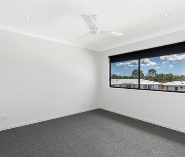 Modern 3 Bedroom Townhouse - Photo 3