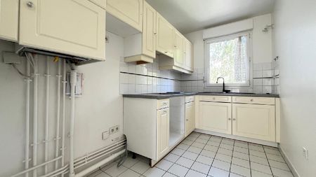 Location Appartement 2 pièces 46m² ROISSY EN FRANCE 95700 - Photo 2