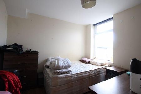 3 bedroom apartment to rent - Photo 4