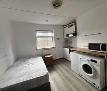 Studio to rent - Photo 5