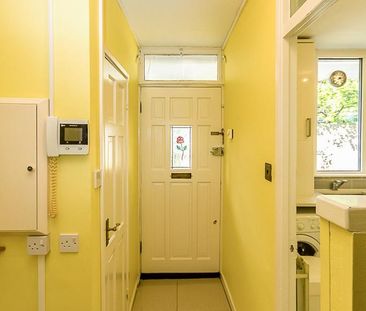 3 bedroom flat share to rent - Photo 2