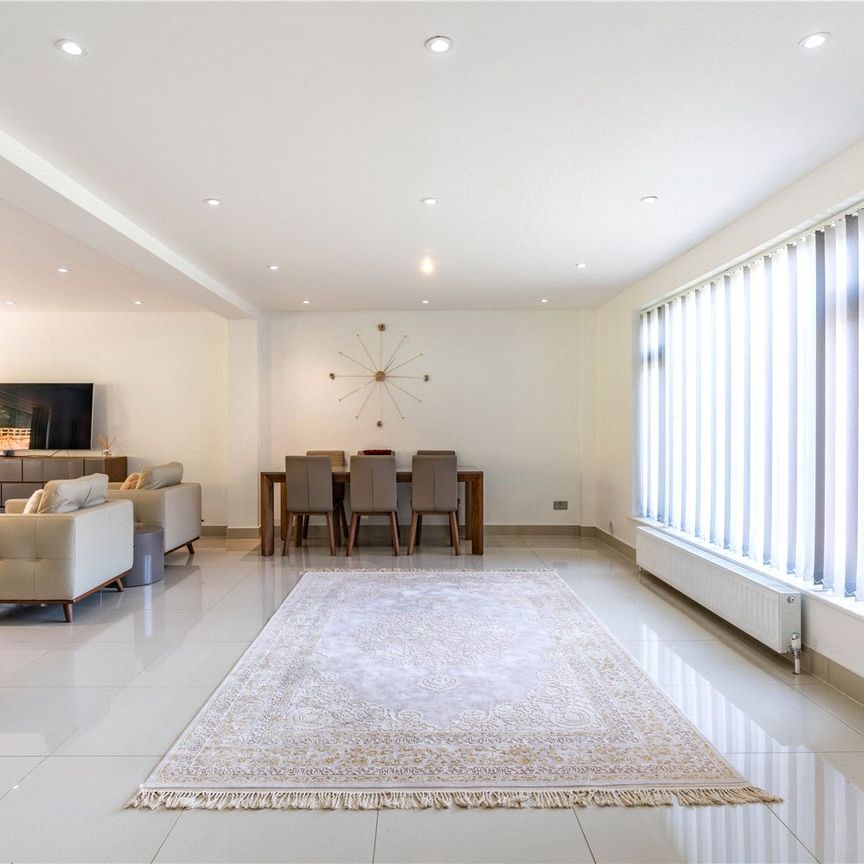 4 bedroom detached house to rent - Photo 1