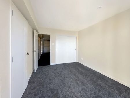 New 4-Bedroom House with 3.5 Bathrooms in Totara Vale - Photo 5