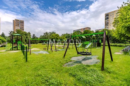 3 pokojowe mieszkanie w bardzo dobrej lokalizacji. - Photo 2