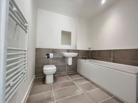 2 bedroom apartment to rent - Photo 4