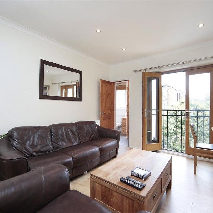 1 bedroom flat to rent - Photo 1
