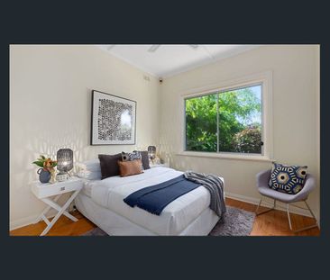 Find character: where timeless charm meets modern comfort - Photo 5