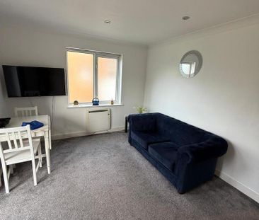 2 bedroom apartment to rent - Photo 6