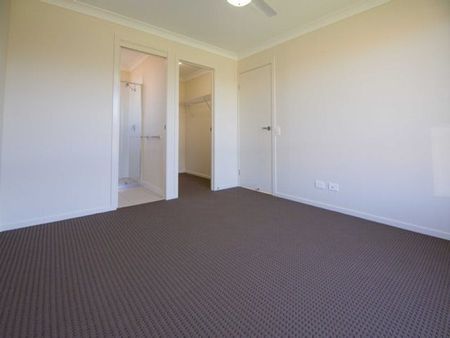 Family Friendly Four Bedroom Home with Fully Fenced Yard - Photo 5