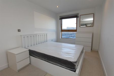 Mackenzie House, Leeds City Centre, LS10 1PU - Photo 5