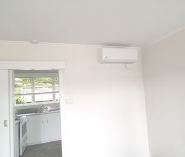 ONE TREE HILL Moana Avenue 2 bedroom unit - Photo 4