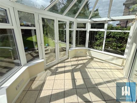 Far View Bank, Almondbury, Huddersfield, HD5 - Photo 3