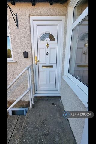 2 bedroom maisonette to rent - Photo 2