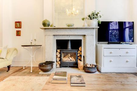 4 bedroom terraced house to rent - Photo 2