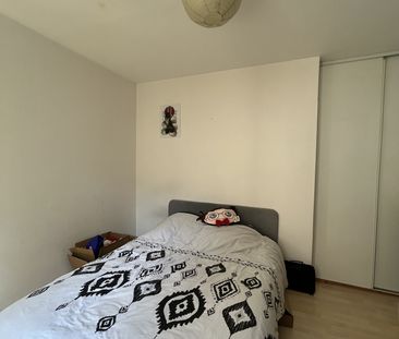 POITIERS, RUE DE L'ARCEAU T2 DE 35.85M² - Photo 3
