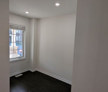 For Lease - 686 Laking Terrace, Milton, Ontario - Photo 4
