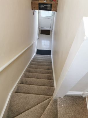 1 Bed Flat, Ashton Road, LU1 - Photo 1