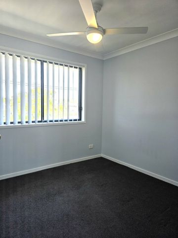 Modern Townhouse - Photo 4