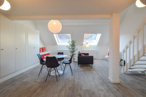 Gemeubelde loft te huur op toplocatie in Oostende - Photo 1