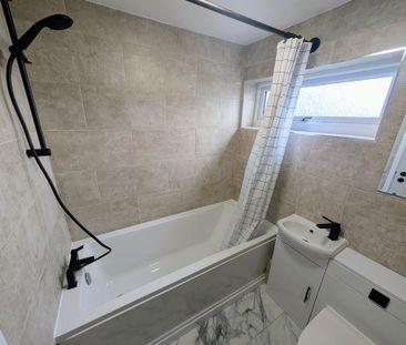 3 bedroom end of terrace house to rent - Photo 1