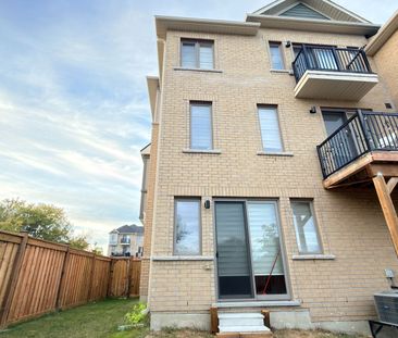 For Lease - 21 Nautical Way, Whitby, Ontario - Photo 3