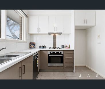 11/135-137 Essex Street, West Footscray, Vic 3012 - Photo 1