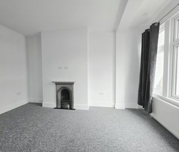 3 bedroom maisonette to rent - Photo 1