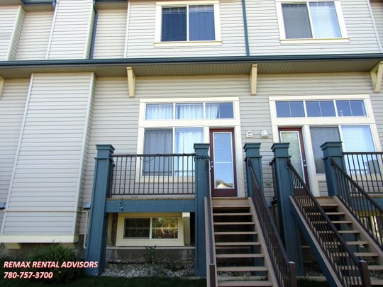 GREAT 2 BED, 2.5 BATH, 2 STOREY TOWNHOUSE, W/ FINISHED BSMT & ATTACHED SINGLE GARAGE IN THE COMMUNITY OF COPPERFIELD - Photo 1