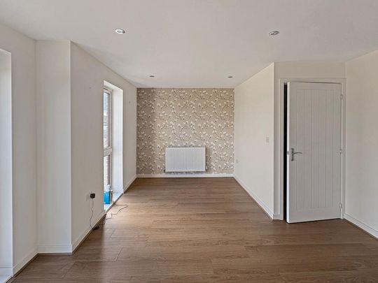 3 bedroom terraced house to rent - Photo 1