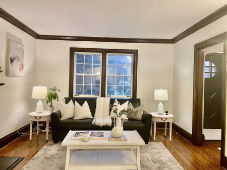 For Lease - 2 Four Oaks Gate, Toronto, Ontario - Photo 4