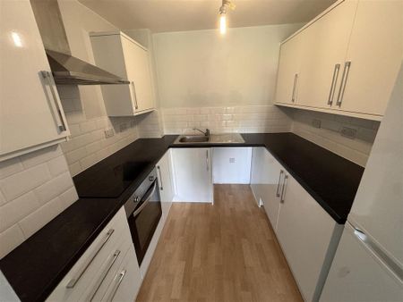 1 bedroom apartment to rent - Photo 2