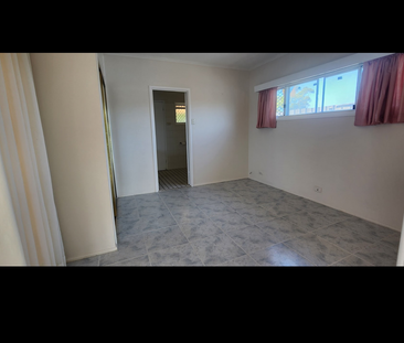 2 Binda Place, Bundall, QLD - Photo 6