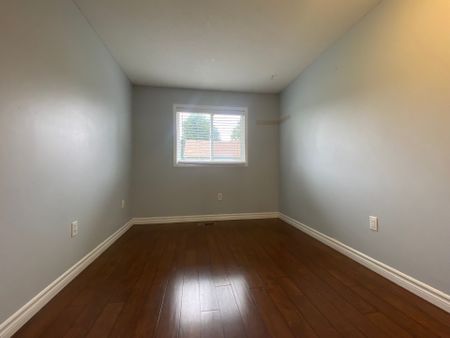 For Lease - 50 Chapman Court Unit# 53, London North, Ontario - Photo 4