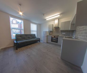 1 Bed Flat, Hyde Park Corner, LS6 - Photo 4