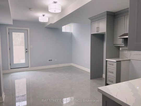 Detached Home For Lease | N9246341 - Photo 1