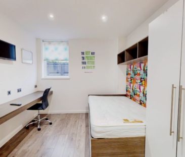 Flat 2 - 4 Bedrooms - Photo 3