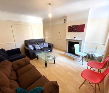 4 bedroom terraced house to rent - Photo 2