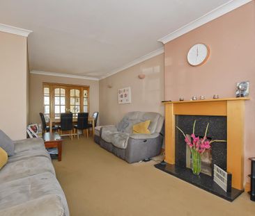 3 bedroom semi-detached house to rent - Photo 5