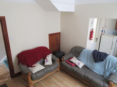 5 Bedroom House, 29 Agincourt Avenue, Queens Quarter, Belfast, BT7 1QA - Photo 2