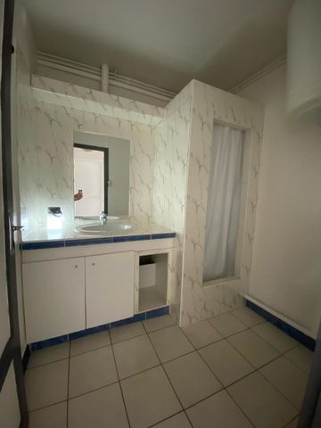 Location Appartement 2 pièces 46m² VALENCE 26000 - Photo 4