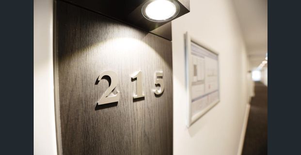 Spacious 2 Bedroom Fully Furnished Apartment READY TO MOVE IN! - Photo 1