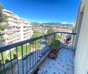 Location Appartement 2 pièces 53m² NICE 06000 - Photo 3