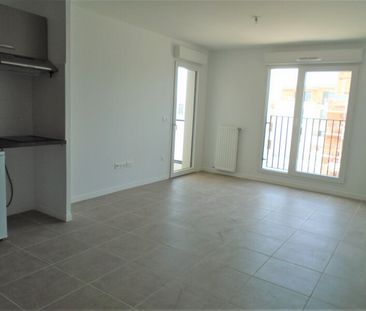 Location Appartement 2 pièces 39m² VILLENEUVE TOLOSANE 31270 - Photo 1
