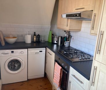 1 Bed Flat, Lymington Road, NW6 - Photo 2