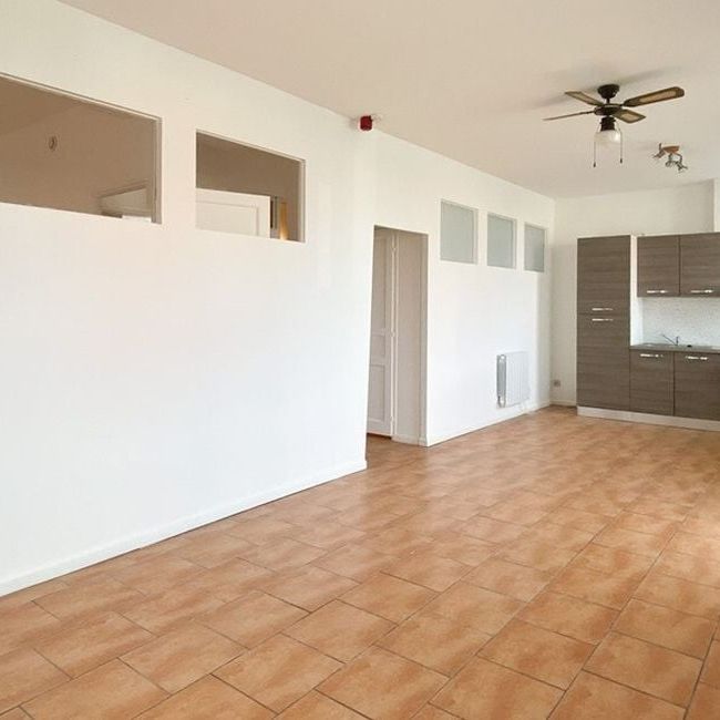 Appartement te huur in Ploegsteert voor € 550 met 1 slaapkamer - Photo 1