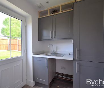 3 bedroom semi-detached house to rent - Photo 4