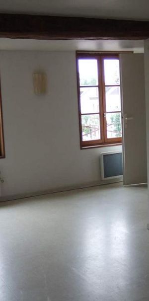 Appartement à louer à Hesdin (62140) en Pas-de-Calais (62). Cet appartement propose une surf... - Photo 1