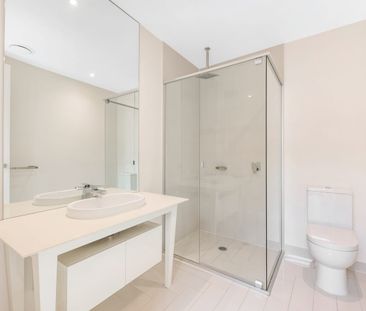 26 Theatre Drive, Benowa, Qld 4217 - Photo 2