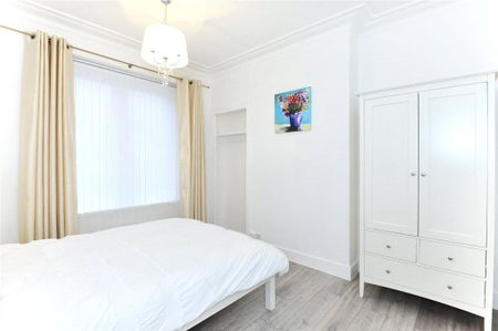 2 bedroom semi-detached house to rent - Photo 3