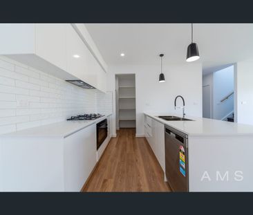 42 Ashbourne Boulevard, Donnybrook, Vic 3064 - Photo 1